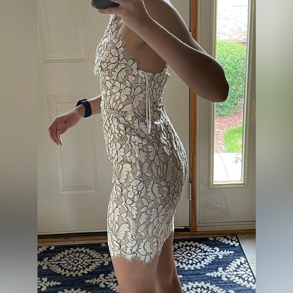 NWT Lulu’s Delicate Darling Beige & Ivory Lace Bodycon Halter Dress - Picture 2 of 10